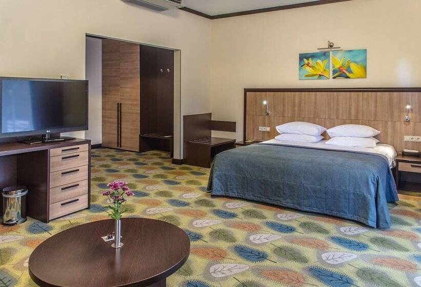 سوییت, Park Hotel Golosievo