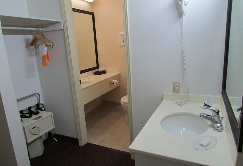 Номер Стандарт 2 Двуспальные Кровати, Quality Inn Evanston Near Wyoming Downs