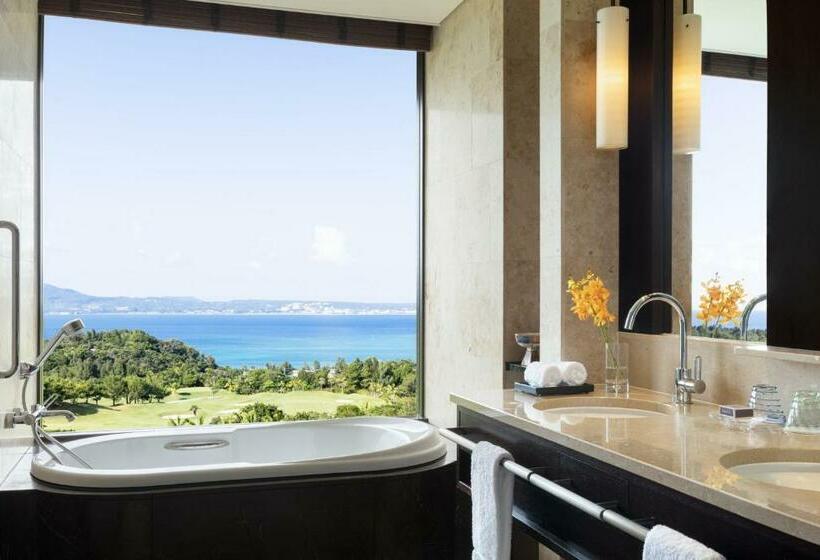 Номер Deluxe, The Ritzcarlton Okinawa