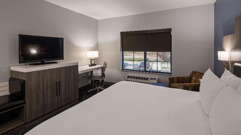 장애인을 위한 킹사이즈 침대 스탠다드 룸, Best Western Plus Appleton Airport Mall