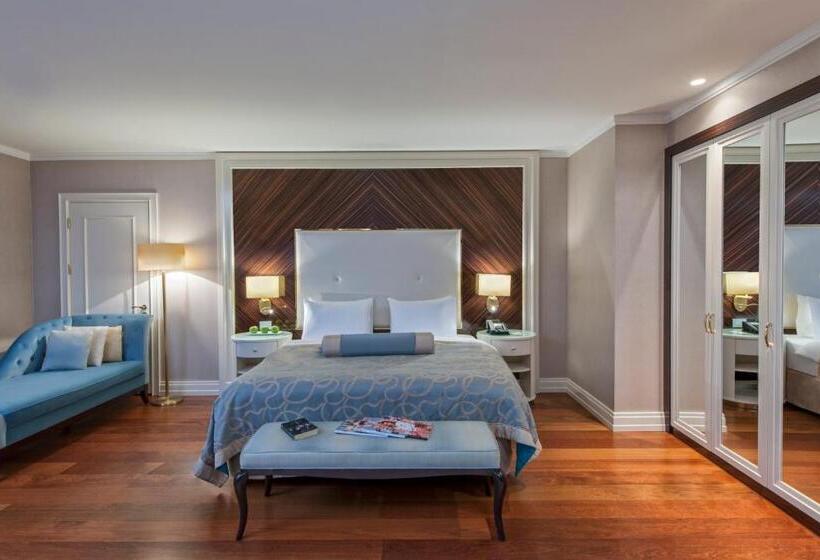 سوییت جونیور, Elite World Istanbul Florya