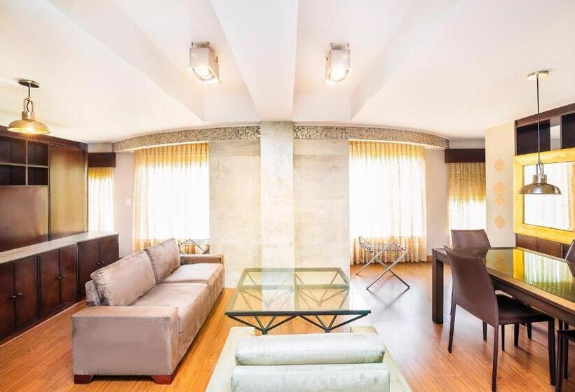 آپارتمان 2 خوابه, Lloyds Apartasuites Parque 93