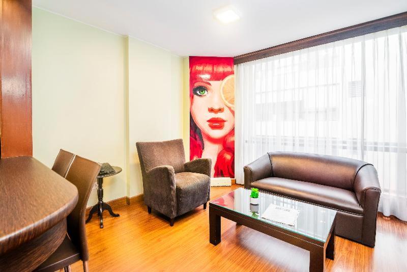 اتاق استاندارد, Lloyds Apartasuites Parque 93