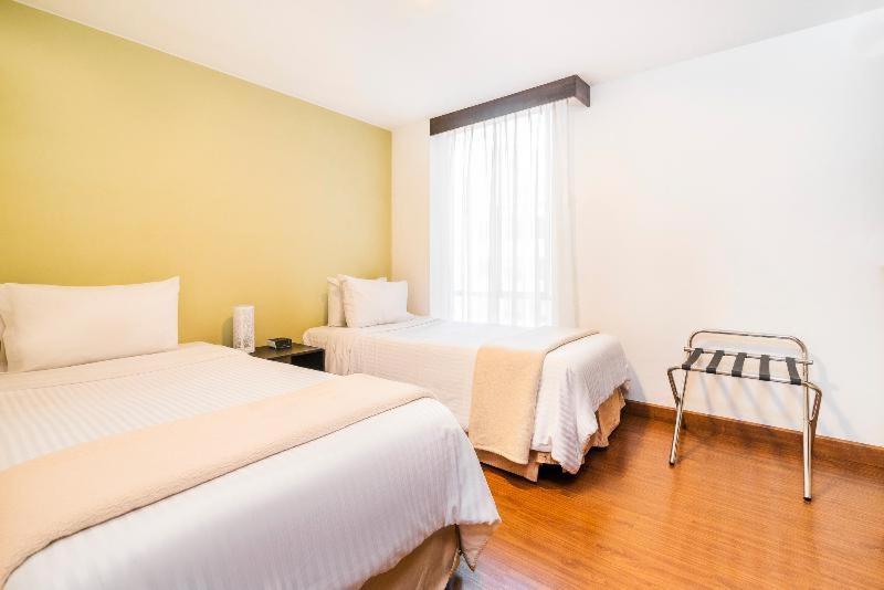 اتاق استاندارد, Lloyds Apartasuites Parque 93