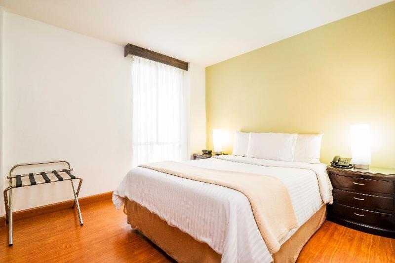 اتاق استاندارد, Lloyds Apartasuites Parque 93