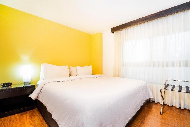 اتاق استاندارد, Lloyds Apartasuites Parque 93