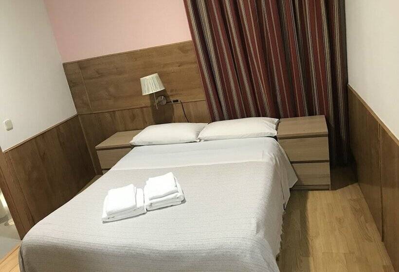 Habitación Estándar Cama Matrimonio, Hostal San Blas
