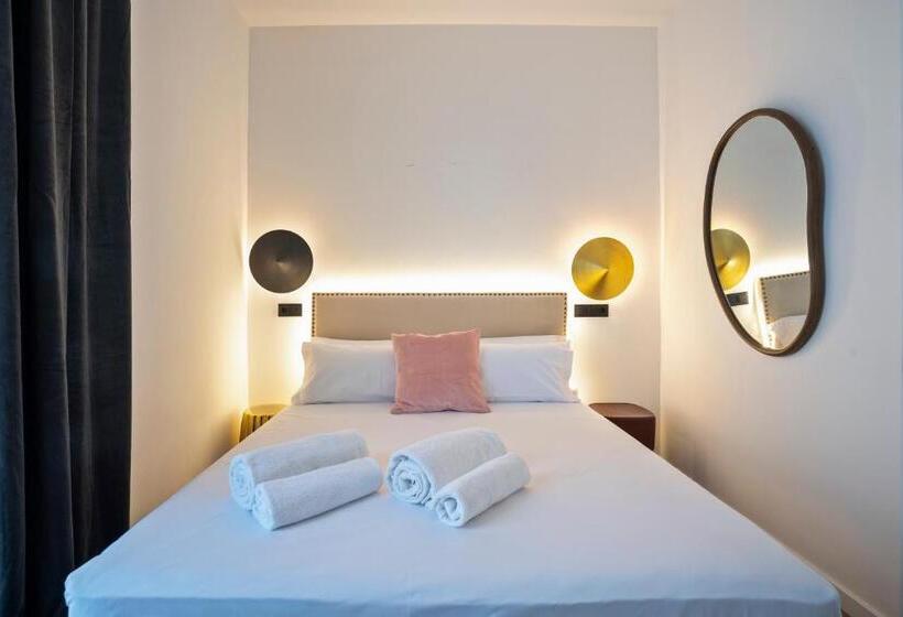 اتاق اکونومی, Casa Trafalgar Barcelona