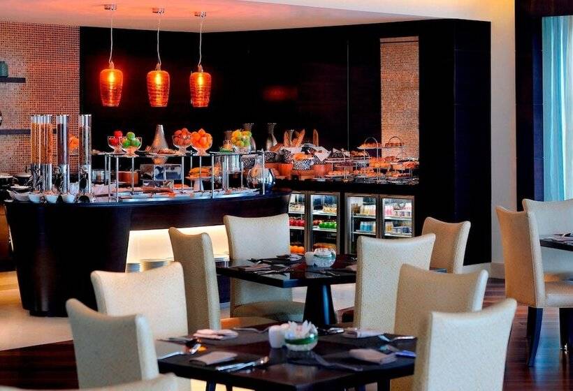 Президентский Люкс, Marriott Hotel Al Jaddaf, Dubai