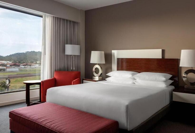 Люкс Вид на Город, Marriott Panama Hotel   Albrook