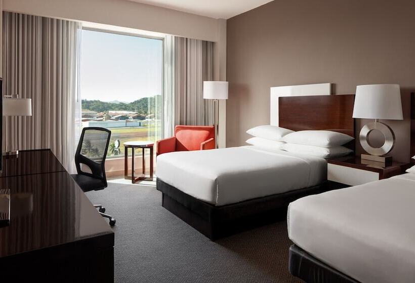 Номер Deluxe Вид на Город, Marriott Panama Hotel   Albrook