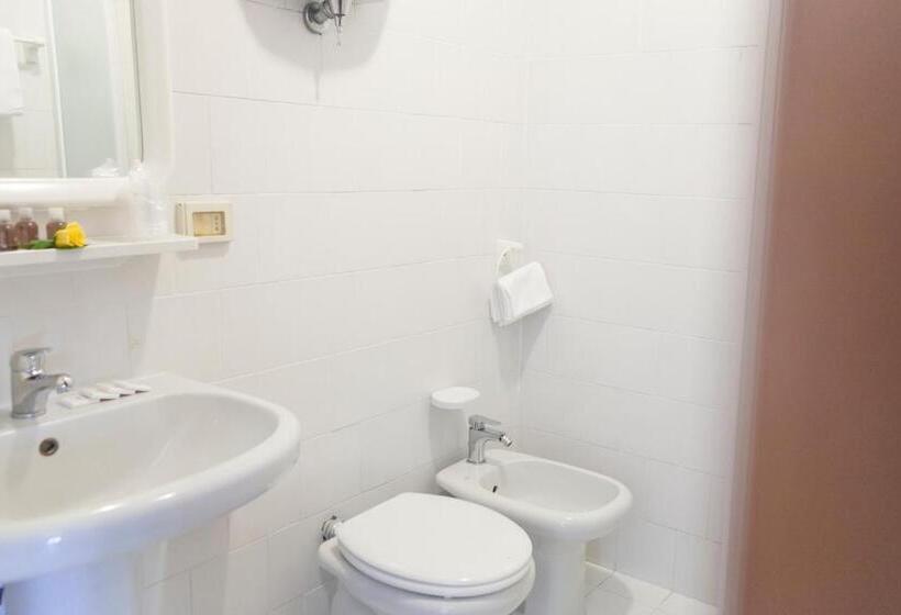 اتاق خانوادگی, Country House Tre Esse
