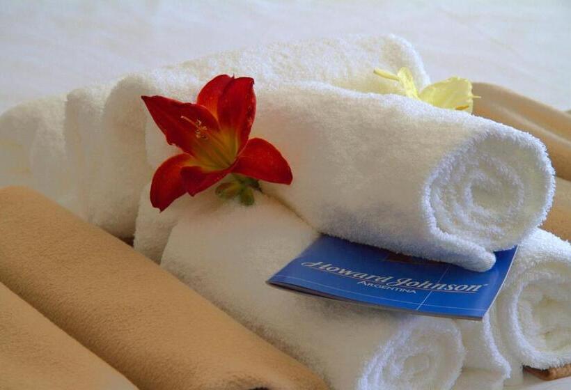 Стандартный Номер Кровать Кинг, Howard Johnson Hotel & Convention Center Madariaga   Carilo