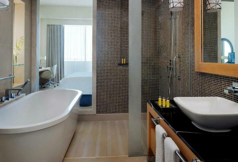 Номер Deluxe Кровать Кинг, Marriott Hotel Al Jaddaf, Dubai