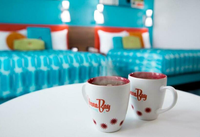 اتاق استاندارد با چشم‌انداز, Universal's Cabana Bay Beach Resort