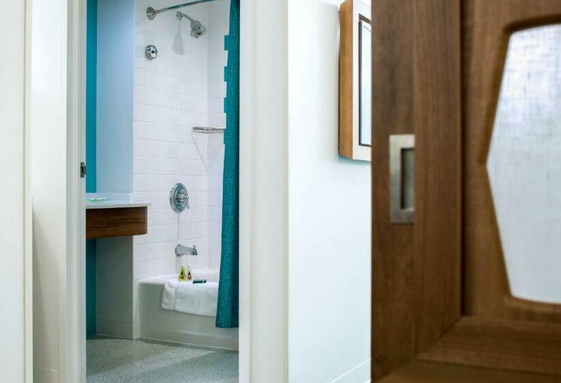 سوییت خانوادگی, Universal's Cabana Bay Beach Resort