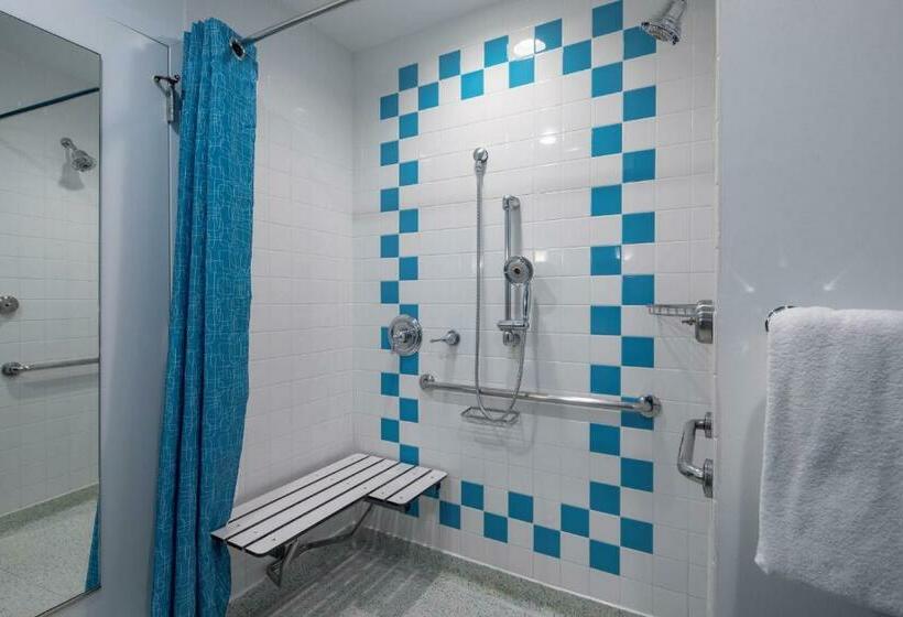 اتاق استاندارد برای معلولان, Universal's Cabana Bay Beach Resort