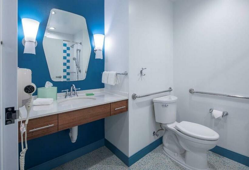 اتاق استاندارد برای معلولان, Universal's Cabana Bay Beach Resort