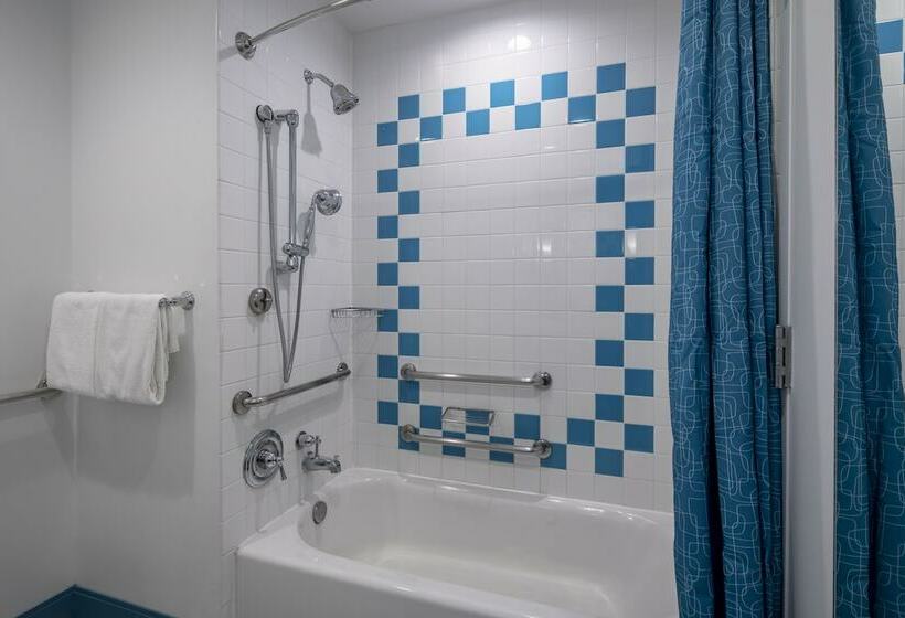 اتاق استاندارد برای معلولان, Universal's Cabana Bay Beach Resort
