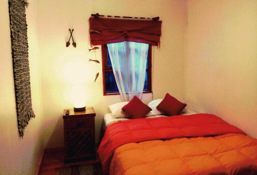 Chambre Standard Salle de Bains Commune, Hostal Torre De Babel