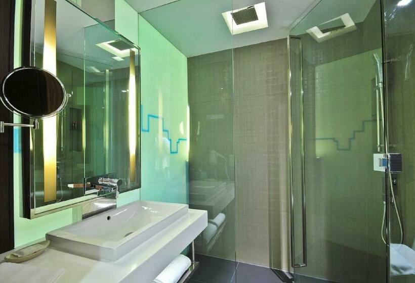 Номер Премиум, Galleria Sukhumvit 10 Bangkok By Compass Hospitality