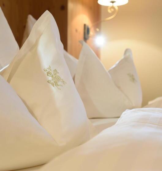 סוויטת ג'וניור, Post Lermoos