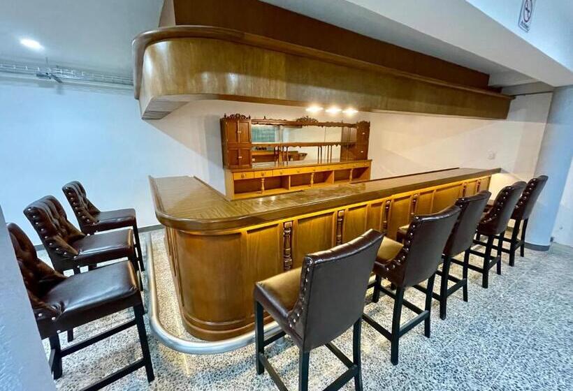 آپارتمان 1 خوابه با بالکن, Downtown Treasure Place
