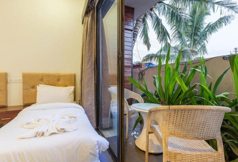 سوییت خانوادگی, Amara Oceanfront Resort & Club Baga