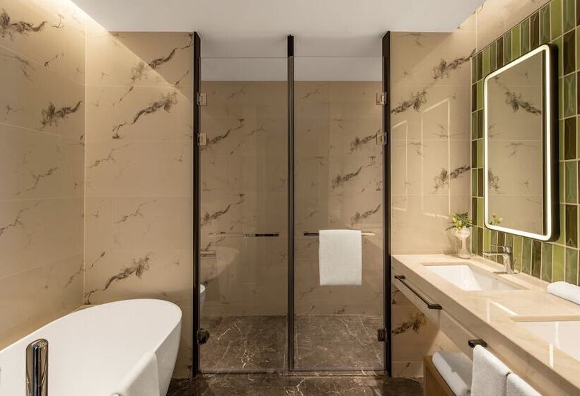 سوییت, Holiday Inn Express Qingdao Jinshui, An Ihg