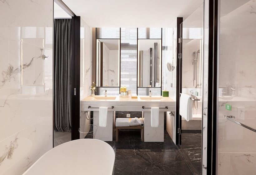 سوییت, Holiday Inn Express Qingdao Jinshui, An Ihg
