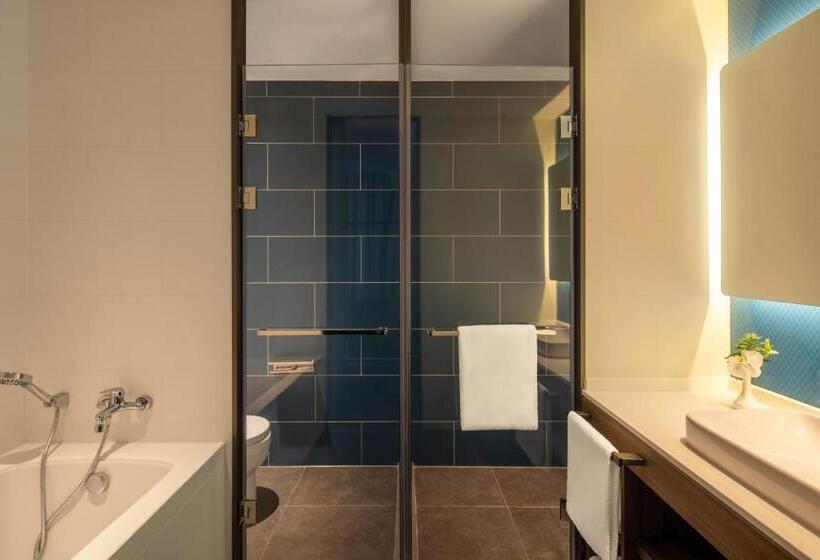 سوییت, Holiday Inn Express Qingdao Jinshui, An Ihg