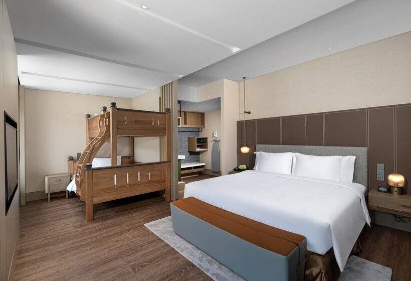 Номер Премиум, Crowne Plaza Chongli Resort, An Ihg