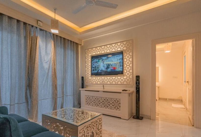 سوئیت پرزیدنت, Lillywoods Zac Beach Resort, Calangute