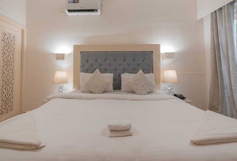 اتاق لوکس, Lillywoods Zac Beach Resort, Calangute