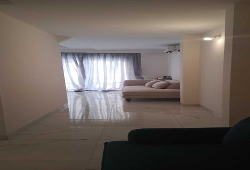 سوئیت پرزیدنت, Lillywoods Zac Beach Resort, Calangute