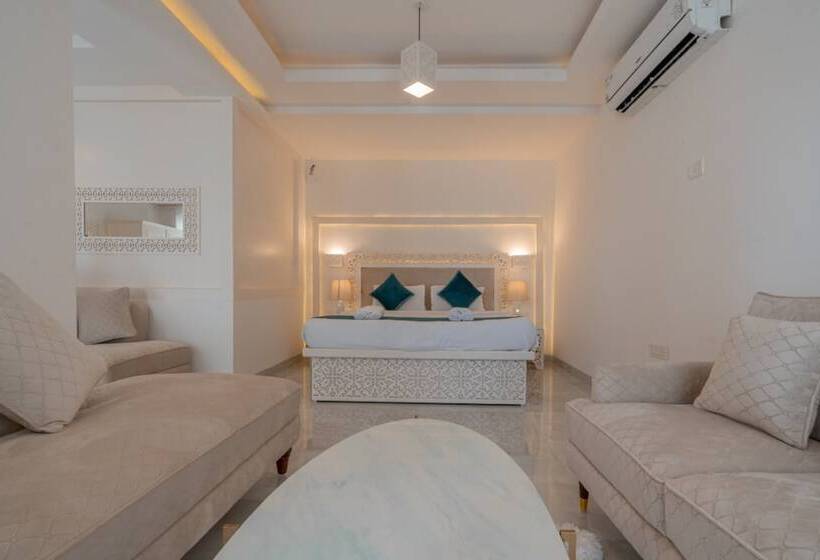 سوئیت پرزیدنت, Lillywoods Zac Beach Resort, Calangute