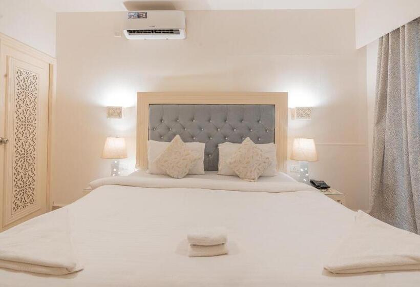 اتاق لوکس, Lillywoods Zac Beach Resort, Calangute