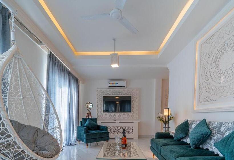 سوئیت پرزیدنت, Lillywoods Zac Beach Resort, Calangute