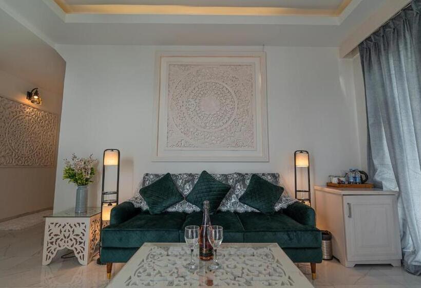 سوئیت پرزیدنت, Lillywoods Zac Beach Resort, Calangute
