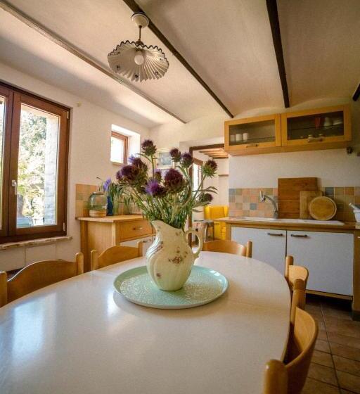 Дом 4 Спальни, Al Poggio Dei 4 Borghi