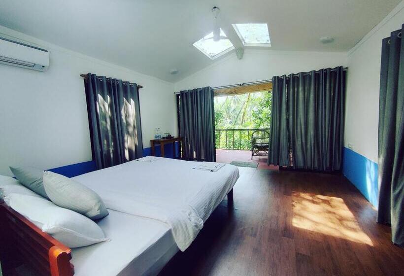 Номер Стандарт Вид на Озеро, Samyama Retreat