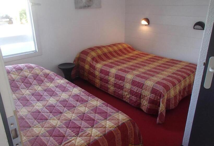 اتاق خانوادگی, Brit Hotel Essentiel Albi Parc Des Expos