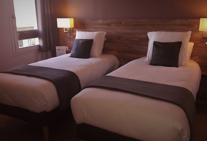 Номер Стандарт, Brit Hotel Confort Pau Lons