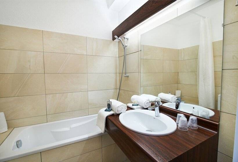 اتاق کلاسیک با تخت دوبل, Maison Des Croisades