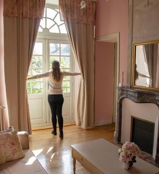سوییت, Hôtel Restaurants & Spa Perier Du Bignon