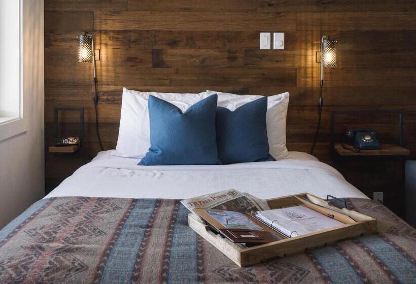 Номер Стандартный Кровать Куин, Snow Valley Lodging