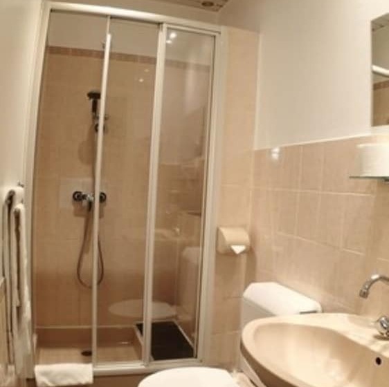 Quarto Estandar, Royal Hotel Versailles