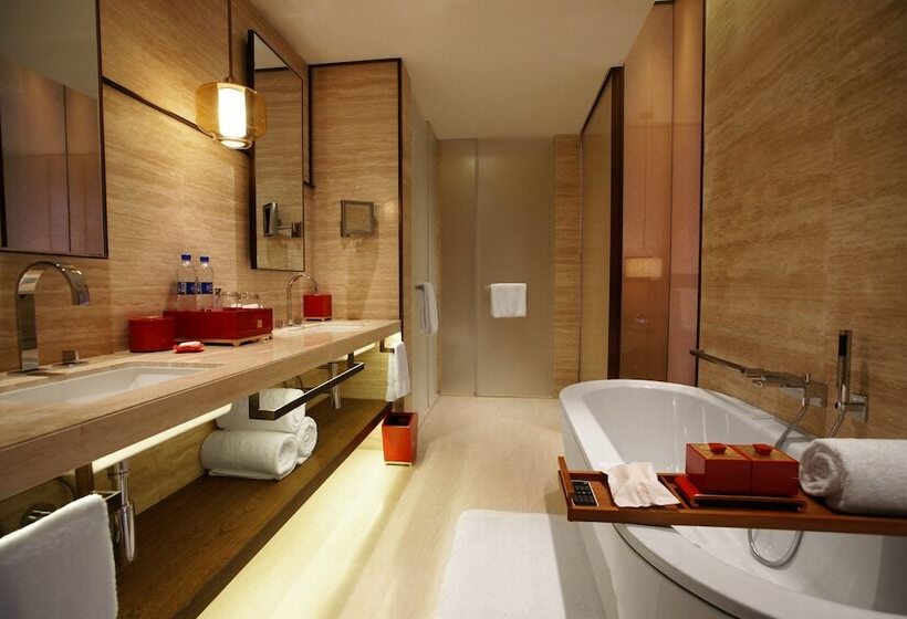 프리미엄 룸, Hualuxe Shanghai Twelve At Hengshan, An Ihg