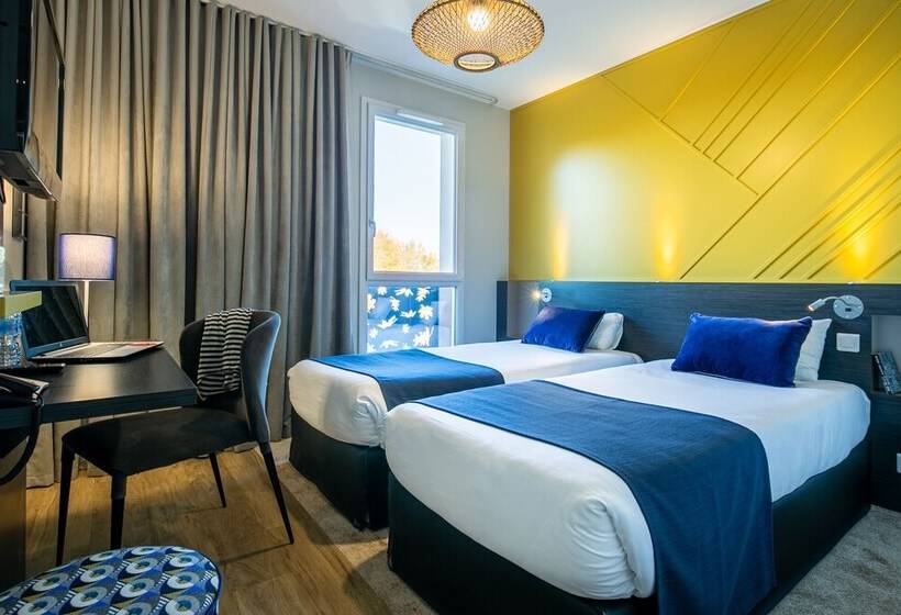 Номер Стандарт, The Originals Boutique Hotel Saint James, Montaigu Vendée, Nantes Sud