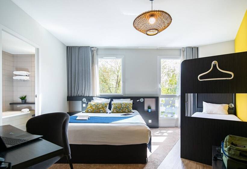Номер Superior, The Originals Boutique Hotel Saint James, Montaigu Vendée, Nantes Sud